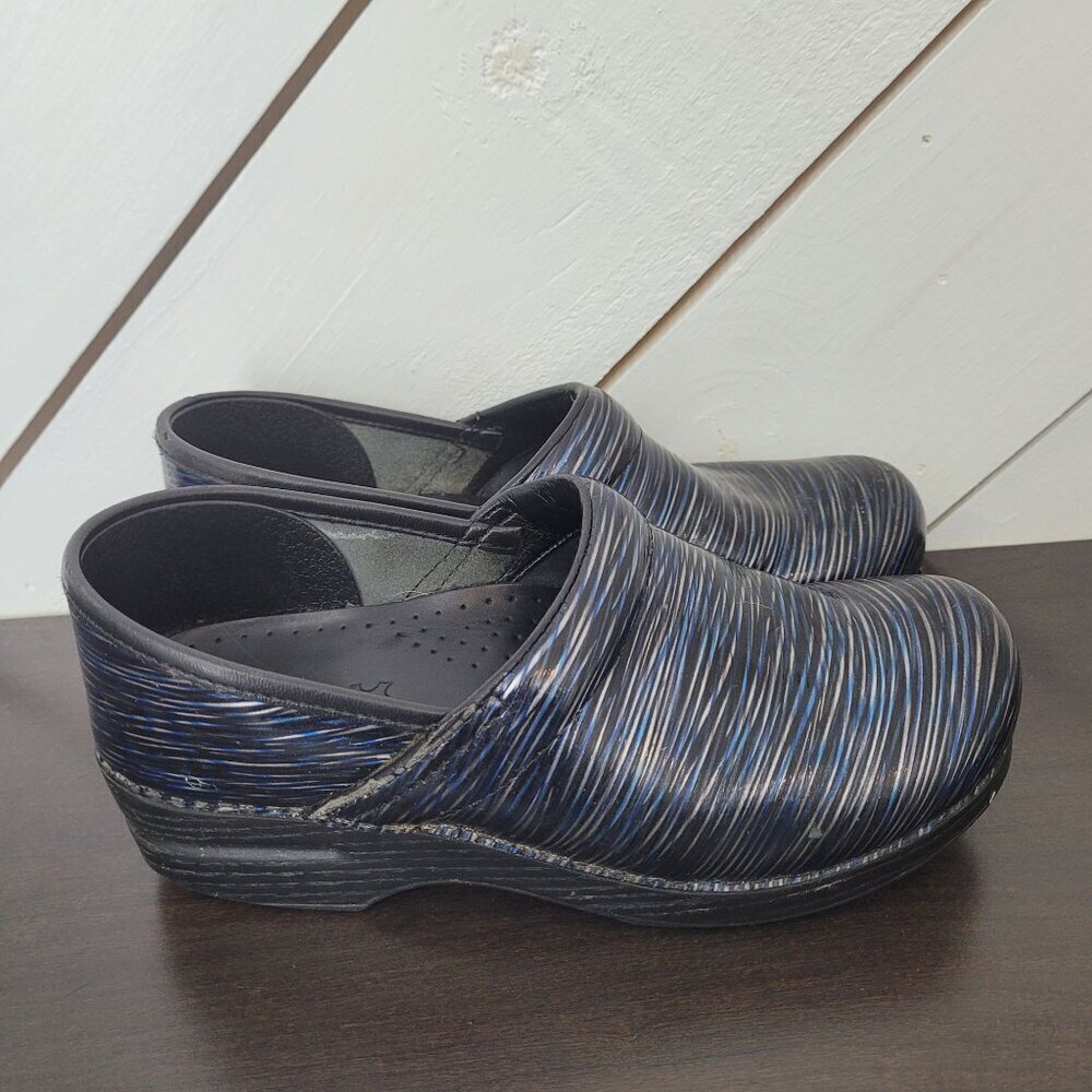 💥    Womens Professional Clogs Blue Swirl Pattern Leather Size 38  JPT